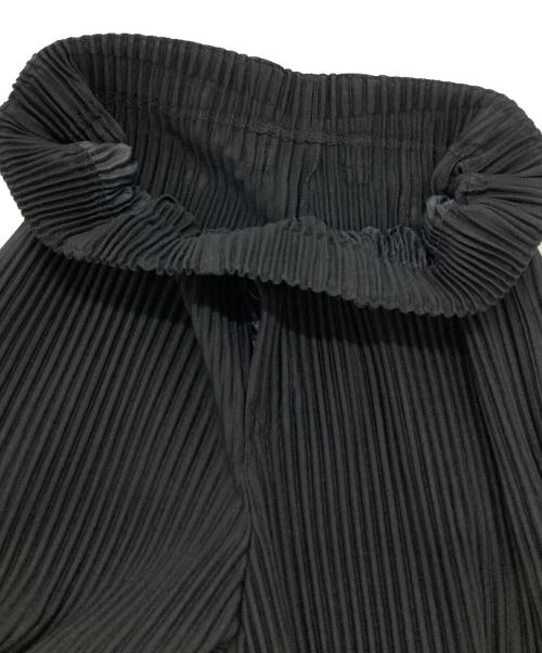 HOMME PLISSE ISSEY MIYAKE（オム プリッセ イッセイ ミヤケ）HOMME PLISSE ISSEY MIYAKE (オム プリッセ イッセイ ミヤケ) BASICSプリーツパンツ ブラック サイズ:2の古着・服飾アイテム