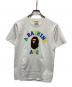 A BATHING APE（アベイシングエイプ）の古着「カレッジロゴプリントTシャツ」｜ホワイト