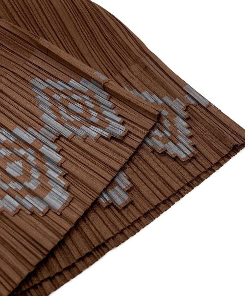 PLEATS PLEASE（プリーツプリーズ）PLEATS PLEASE (プリーツプリーズ) 幾何学プリントプリーツスカート / Geometric print pleated skirt ブラウン サイズ:3の古着・服飾アイテム