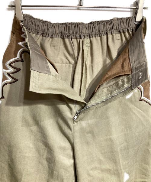 TOGA VIRILIS（トーガ ビリリース）TOGA VIRILIS (トーガ ビリリース) EMBROIDERY WESTERN PANTS/エンブロイダリー ウエスタン パンツ カーキ サイズ:44の古着・服飾アイテム