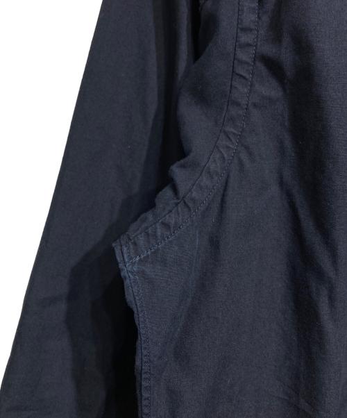 COMME des GARCONS HOMME PLUS EVERGREEN（コムデギャルソンオムプリュスエバーグリーン）COMME des GARCONS HOMME PLUS EVERGREEN ガーメントダイフロントスタッズシャツ/Garment-dyed front studded shirt ネイビー サイズ:SSの古着・服飾アイテム