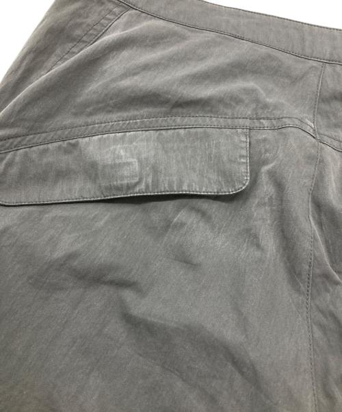 COYSEIO（コイセイオ）COYSEIO (コイセイオ) PUCKERING PANTS/パッカリングパンツ グレー サイズ:2の古着・服飾アイテム