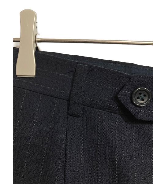 ARMANI COLLEZIONI（アルマーニ コレツィオーニ）ARMANI COLLEZIONI (アルマーニ コレツィオーニ) セットアップスーツ/Two-piece Suit ネイビー サイズ:2の古着・服飾アイテム