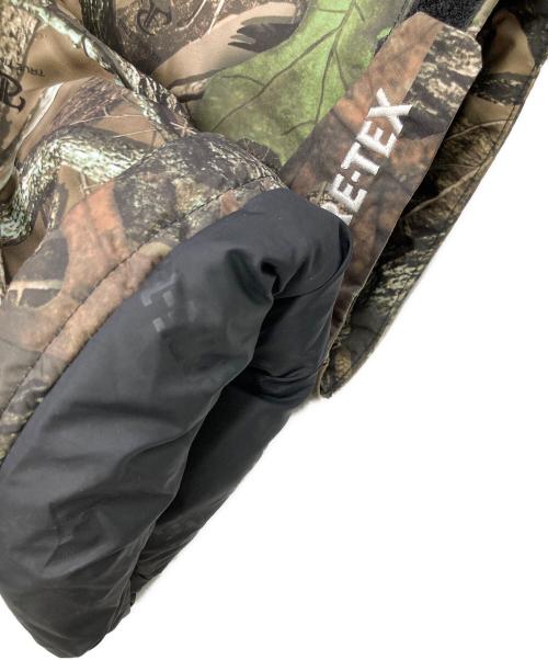 SUPREME（シュプリーム）Supreme (シュプリーム) GORE-TEX 700-Fill Down Parka Timber Camo カーキ サイズ:Sの古着・服飾アイテム