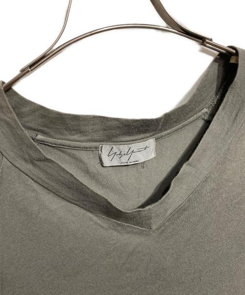 YOHJI YAMAMOTO（ヨウジヤマモト）YOHJI YAMAMOTO (ヨウジヤマモト) Vネックネイヤードカットソー/Layered V-neck cut and sewn グレー サイズ:3の古着・服飾アイテム