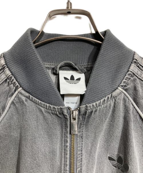 adidas（アディダス）adidas (アディダス) LOOSE SST DENIM BLACK WASH JACKET グレー サイズ:Mの古着・服飾アイテム