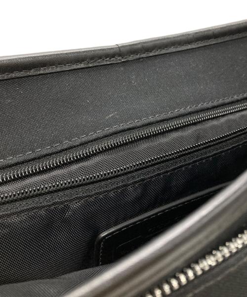 COACH（コーチ）COACH (コーチ) フラップショルダーバッグ/Flap shoulder bag ブラックの古着・服飾アイテム