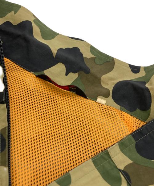 A BATHING APE（アベイシングエイプ）A BATHING APE (アベイシングエイプ) 1stカモレインジャケット グリーン サイズ:Lの古着・服飾アイテム