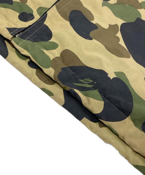 A BATHING APE（アベイシングエイプ）A BATHING APE (アベイシングエイプ) 1stカモレインジャケット グリーン サイズ:Lの古着・服飾アイテム
