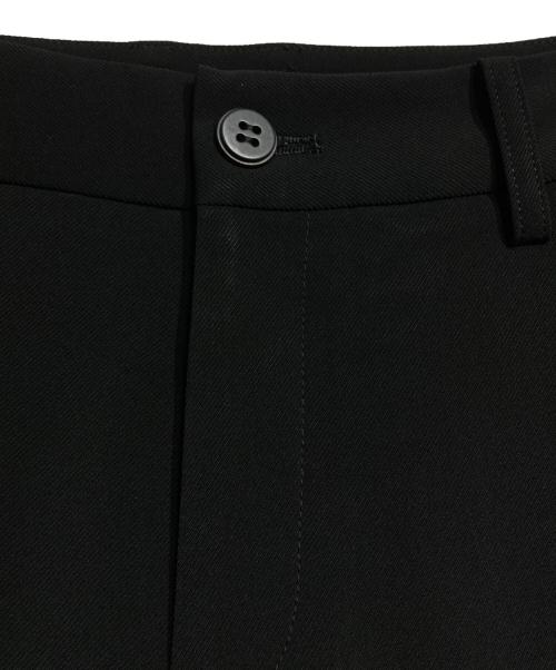 ISSEY MIYAKE（イッセイミヤケ）ISSEY MIYAKE (イッセイミヤケ) ストレートスリットパンツ/Straight slit pants ブラック サイズ:1の古着・服飾アイテム