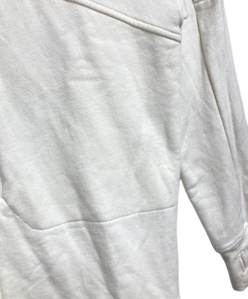 C.P COMPANY（シーピーカンパニー）C.P COMPANY (シーピーカンパニー) Zip Chest Sweatshirt/ジップチェスト・スウェットシャツ ホワイト サイズ:Lの古着・服飾アイテム