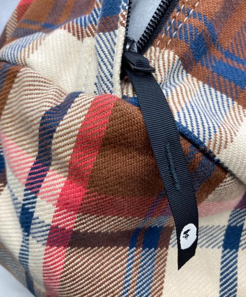 A BATHING APE（アベイシングエイプ）A BATHING APE (アベイシングエイプ) ラブジェネチェックボストンバッグ ベージュ×ピンクの古着・服飾アイテム