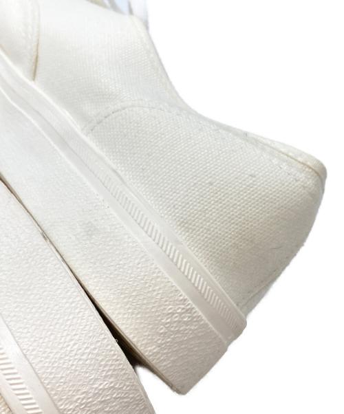 COMME des GARCONS HOMME PLUS（コムデギャルソンオムプリュス）COMME des GARCONS HOMME PLUS (コムデギャルソンオムプリュス) ホールカットスニーカー/HOLE CUT SNEAKER ホワイト サイズ:27.5㎝の古着・服飾アイテム