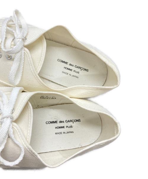COMME des GARCONS HOMME PLUS（コムデギャルソンオムプリュス）COMME des GARCONS HOMME PLUS (コムデギャルソンオムプリュス) ホールカットスニーカー/HOLE CUT SNEAKER ホワイト サイズ:27.5㎝の古着・服飾アイテム