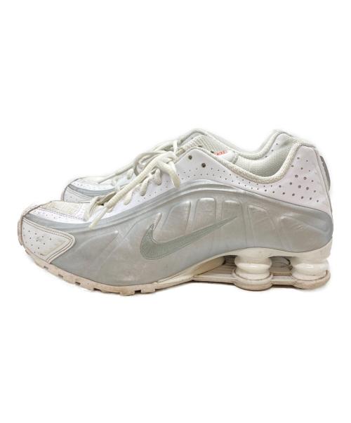 NIKE（ナイキ）NIKE (ナイキ) SHOX R4/ショックスR4 ホワイト サイズ:27㎝の古着・服飾アイテム