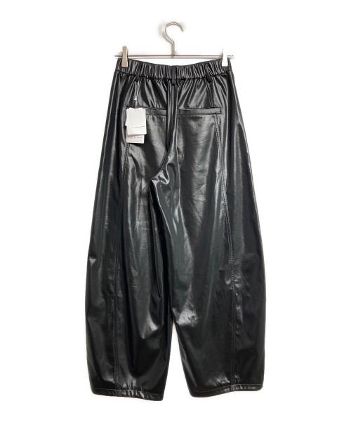 Adam et Rope（アダム エ ロペ）Adam et Rope (アダム エ ロペ) グロスボンディングコクーンパンツ/Gloss-finish bonded cocoon pants ブラック サイズ:36の古着・服飾アイテム