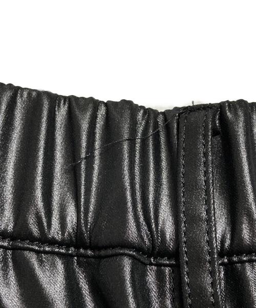 Adam et Rope（アダム エ ロペ）Adam et Rope (アダム エ ロペ) グロスボンディングコクーンパンツ/Gloss-finish bonded cocoon pants ブラック サイズ:36の古着・服飾アイテム