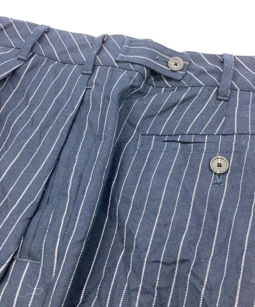 stussy（ステューシー）stussy (ステューシー) 24SS/VOLUME PLEATED SHORT WRINKLED STRIPE ネイビー サイズ:30の古着・服飾アイテム