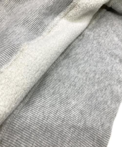 BlackEyePatch（ブラックアイパッチ）BlackEyePatch (ブラックアイパッチ) Champion (チャンピオン) OG LABEL CREW SWEAT ライトグレー サイズ:Sの古着・服飾アイテム