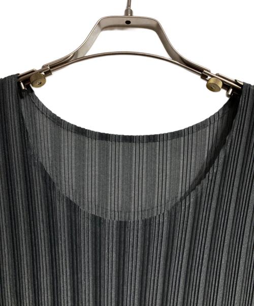 PLEATS PLEASE（プリーツプリーズ）PLEATS PLEASE (プリーツプリーズ) プリーツワンピース/Pleated dress グレー サイズ:3の古着・服飾アイテム