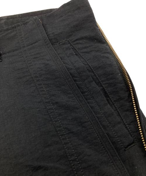 JULIUS（ユリウス）JULIUS (ユリウス) ジップミリタリーパンツ/zip cargo pants ブラック サイズ:1の古着・服飾アイテム