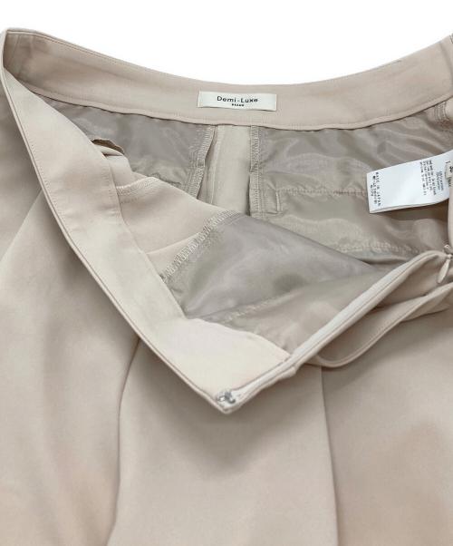 Demi-Luxe Beams（デミルクス ビームス）Demi-Luxe BEAMS (デミルクス ビームス) トリアセ ペプラムジャケット・パンツセットアップ/Triacetate Peplum Jacket & Pants Set ベージュ サイズ:36の古着・服飾アイテム