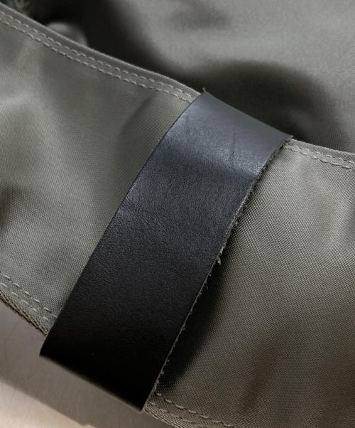 yorozu（ヨロズ）yorozu (ヨロズ) タスキショルダーバッグ/crossbody shoulder bag グレーの古着・服飾アイテム