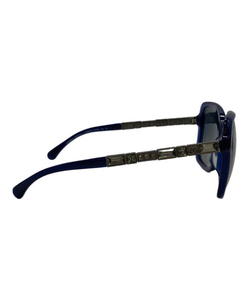 CHANEL（シャネル）CHANEL (シャネル) ラインストーン付 サングラス/Rhinestone-embellished sunglasses ネイビー サイズ:57◇18の古着・服飾アイテム
