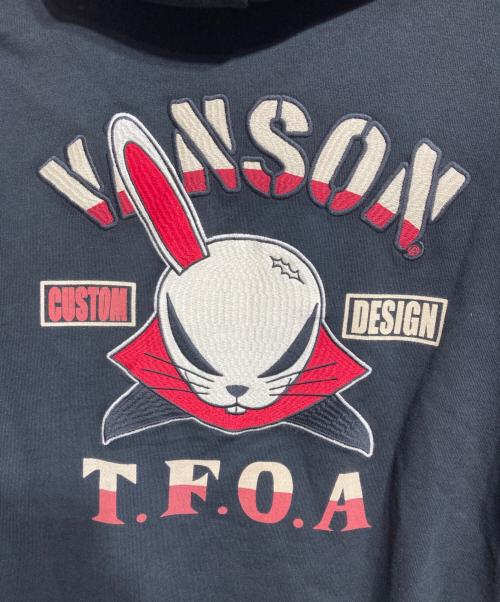 VANSON（バンソン）VANSON (バンソン) デスラビット刺繍ジップパーカー ブラック サイズ:Ｍの古着・服飾アイテム