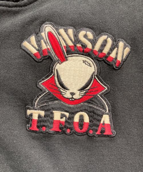 VANSON（バンソン）VANSON (バンソン) デスラビット刺繍ジップパーカー ブラック サイズ:Ｍの古着・服飾アイテム