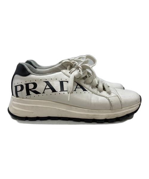PRADA（プラダ）PRADA (プラダ) サイドロゴ レザー ローカットスニーカー/Side-Logo Leather Sneakers ホワイト サイズ:38の古着・服飾アイテム