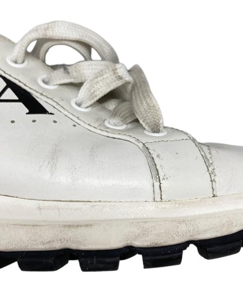 PRADA（プラダ）PRADA (プラダ) サイドロゴ レザー ローカットスニーカー/Side-Logo Leather Sneakers ホワイト サイズ:38の古着・服飾アイテム