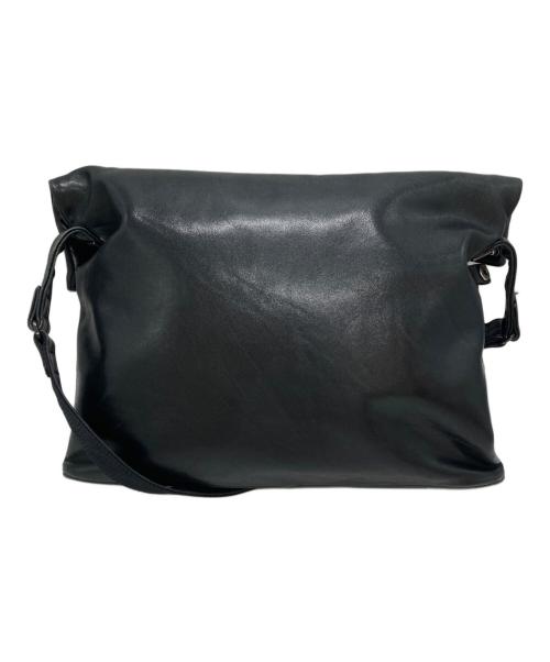 ISSEY MIYAKE STUDIO（イッセイミヤケスタジオ）ISSEY MIYAKE STUDIO (イッセイミヤケスタジオ) フラップレザーショルダーバッグ/Leather flap shoulder bag ブラックの古着・服飾アイテム