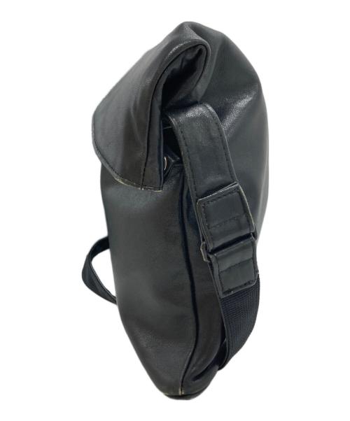 ISSEY MIYAKE STUDIO（イッセイミヤケスタジオ）ISSEY MIYAKE STUDIO (イッセイミヤケスタジオ) フラップレザーショルダーバッグ/Leather flap shoulder bag ブラックの古着・服飾アイテム