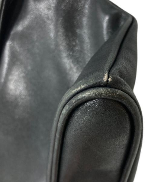 ISSEY MIYAKE STUDIO（イッセイミヤケスタジオ）ISSEY MIYAKE STUDIO (イッセイミヤケスタジオ) フラップレザーショルダーバッグ/Leather flap shoulder bag ブラックの古着・服飾アイテム