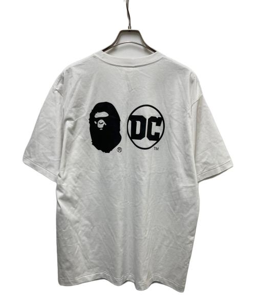 A BATHING APE（アベイシングエイプ）A BATHING APE (アベイシングエイプ) DC (ディーシー) コラボプリントTシャツ ホワイト サイズ:Lの古着・服飾アイテム