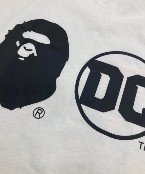 A BATHING APE（アベイシングエイプ）A BATHING APE (アベイシングエイプ) DC (ディーシー) コラボプリントTシャツ ホワイト サイズ:Lの古着・服飾アイテム