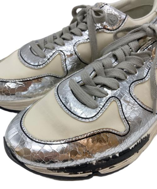 GOLDEN GOOSE（ゴールデングース）GOLDEN GOOSE (ゴールデングース) RUNNING SOLE ベージュ×シルバー サイズ:40の古着・服飾アイテム