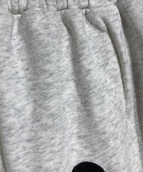 DISNEY（ディズニー）DISNEY (ディズニー) WCJ (ダブルシージェイ) EMBROIDERY SWEAT PANTS/刺繍入りスウェットパンツ グレー サイズ:XLの古着・服飾アイテム