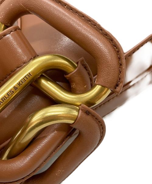 CHARLES & KEITH（チャールズアンドキース）CHARLES & KEITH (チャールズアンドキース) コラメタリックアクセントムートンバッグ ブラウンの古着・服飾アイテム