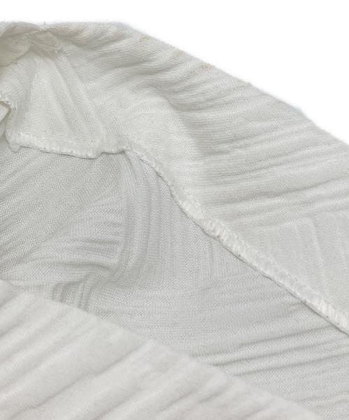 ISSEY MIYAKE（イッセイミヤケ）ISSEY MIYAKE (イッセイミヤケ) 立体格子デザインノースリーブブラウス/Sleeveless Blouse ホワイト サイズ:2の古着・服飾アイテム