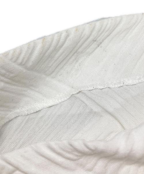ISSEY MIYAKE（イッセイミヤケ）ISSEY MIYAKE (イッセイミヤケ) 立体格子デザインノースリーブブラウス/Sleeveless Blouse ホワイト サイズ:2の古着・服飾アイテム