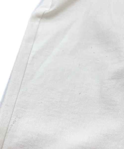 ISSEY MIYAKE（イッセイミヤケ）ISSEY MIYAKE (イッセイミヤケ) コットンリネンタックスラックス/Cotton-Linen Pleated Slacks アイボリー サイズ:1の古着・服飾アイテム