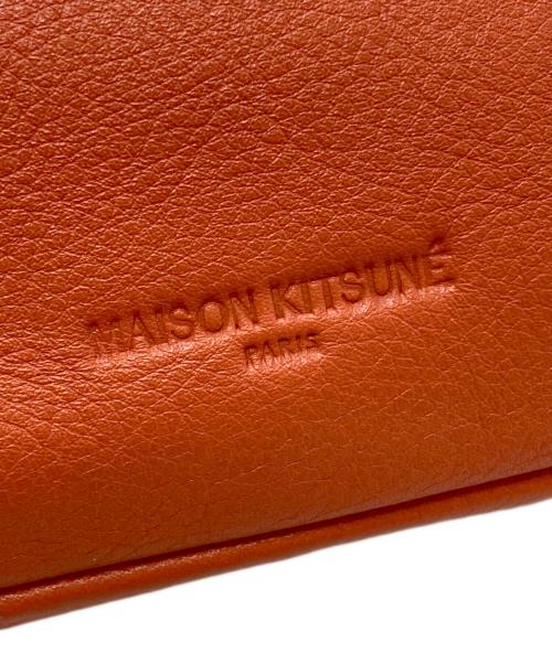 maison kitsune（メゾンキツネ）MAISON KITSUNE (メゾンキツネ) THE CLOUD TILETTE BAG/ THE CLOUD TILETTE BAG クラウド・ティレット・バッグ オレンジ サイズ:不明の古着・服飾アイテム