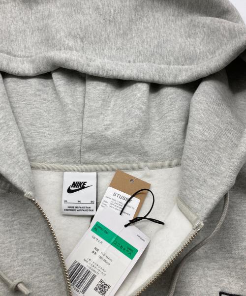 stussy（ステューシー）stussy (ステューシー) NIKE (ナイキ) Fleece Zip Hoodie グレー サイズ:XLの古着・服飾アイテム