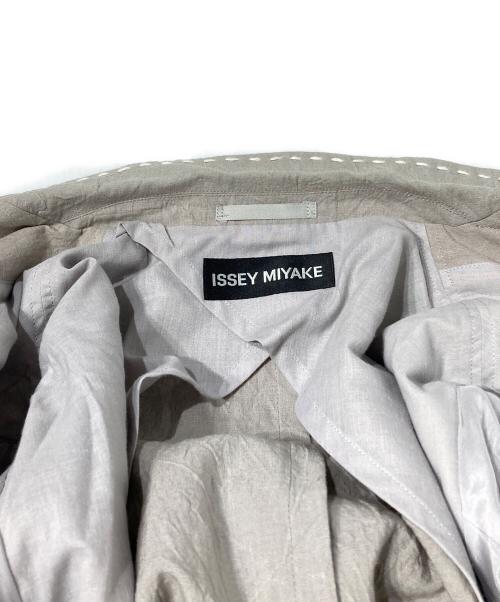 ISSEY MIYAKE（イッセイミヤケ）ISSEY MIYAKE (イッセイミヤケ) ステッチデザインリネンジャケット/Stitched Linen Jacket グレー サイズ:2の古着・服飾アイテム