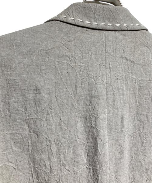 ISSEY MIYAKE（イッセイミヤケ）ISSEY MIYAKE (イッセイミヤケ) ステッチデザインリネンジャケット/Stitched Linen Jacket グレー サイズ:2の古着・服飾アイテム