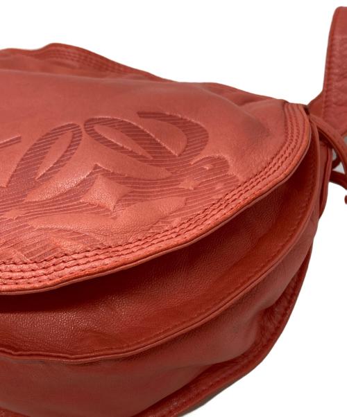 LOEWE（ロエベ）LOEWE (ロエベ) アナグラムエンボスナッパレザーショルダーバッグ レッドの古着・服飾アイテム