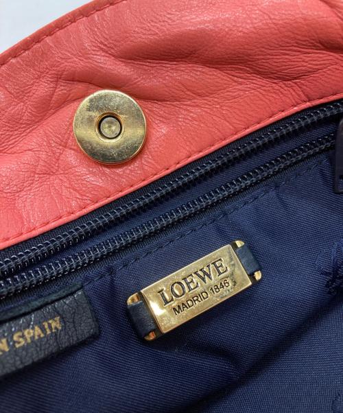 LOEWE（ロエベ）LOEWE (ロエベ) アナグラムエンボスナッパレザーショルダーバッグ レッドの古着・服飾アイテム