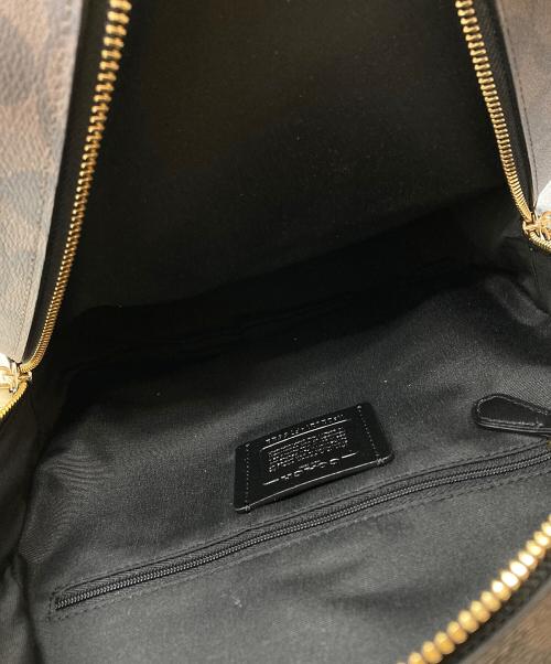 COACH（コーチ）COACH (コーチ) SIGNATURE JORDYN BACKPACK/ シグネチャー ジョーディン バックパック ブラック×ブラウン サイズ:不明の古着・服飾アイテム